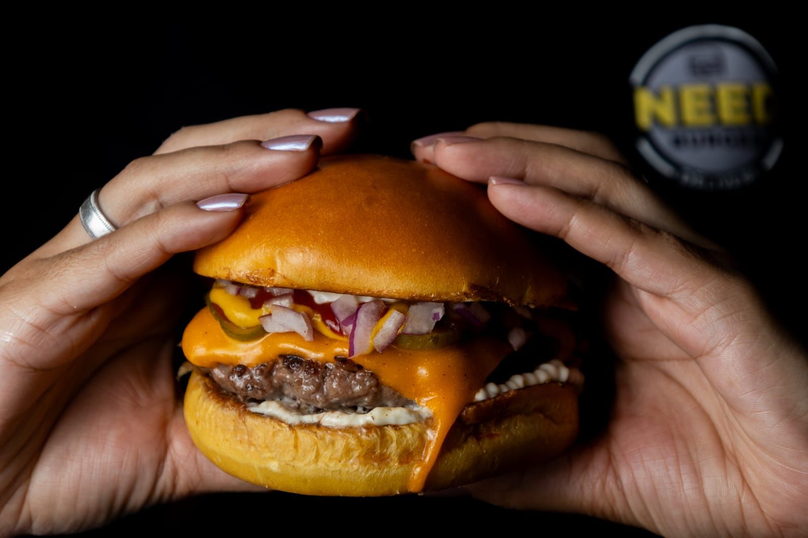 Hambúrguer Need Burger embalado para entrega